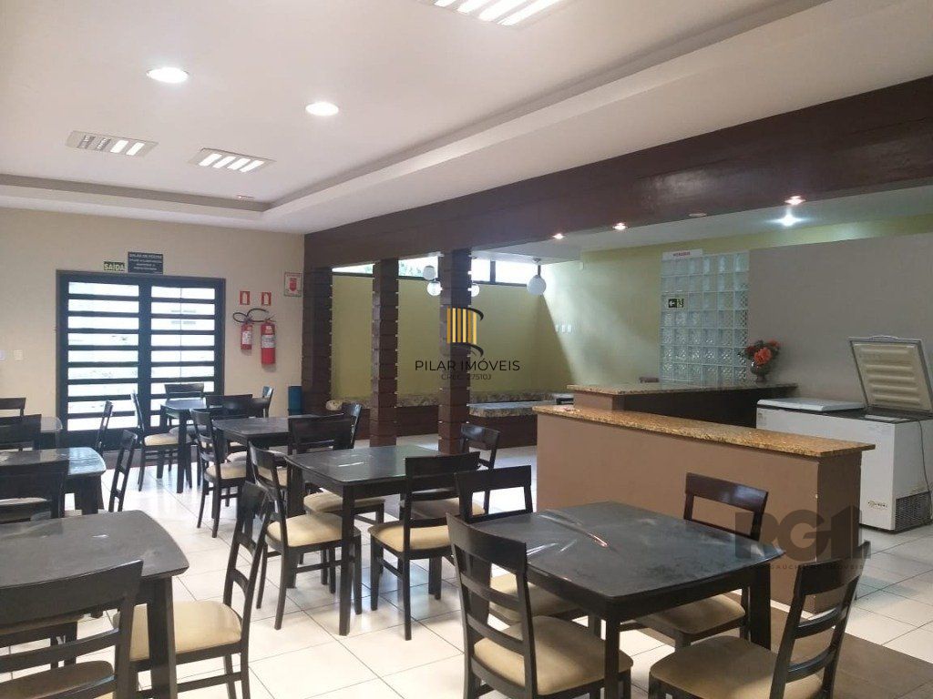 Apartamento 01 do. com estacionamento junto ao novo Cestto da Av. Protásio Alves