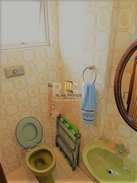 Cobertura para Venda - 166m², 3 dormitórios, sendo 1 suites, 1 vaga - Menino Deus