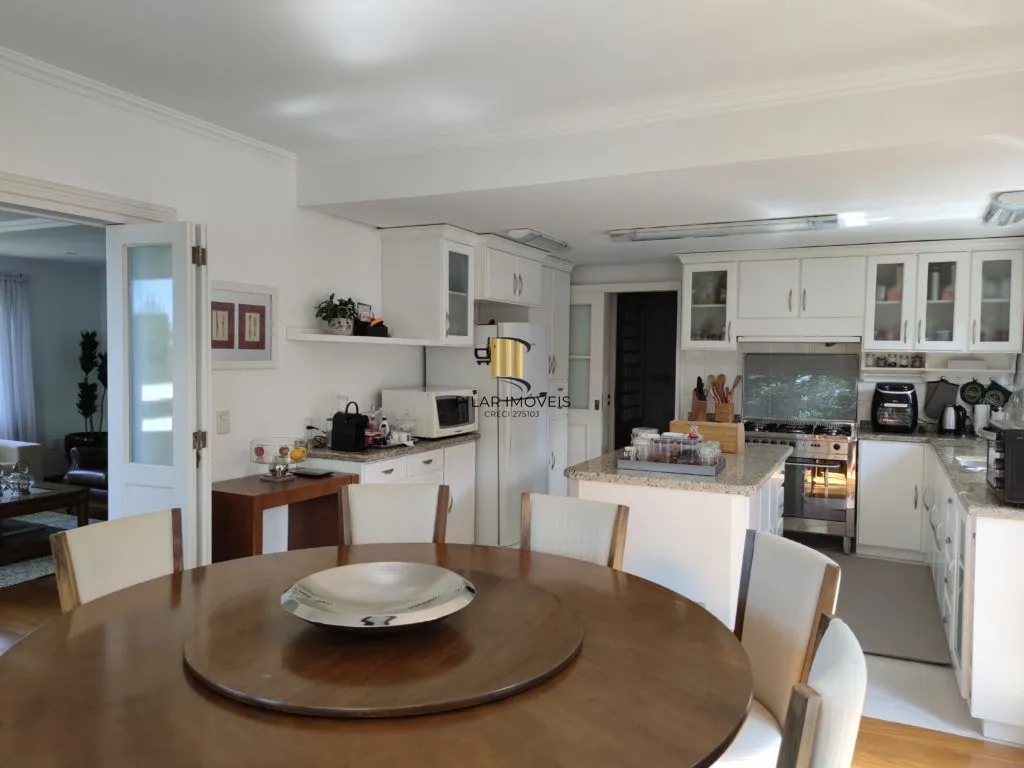 Casa 5 dormitórios no bairro Planalto