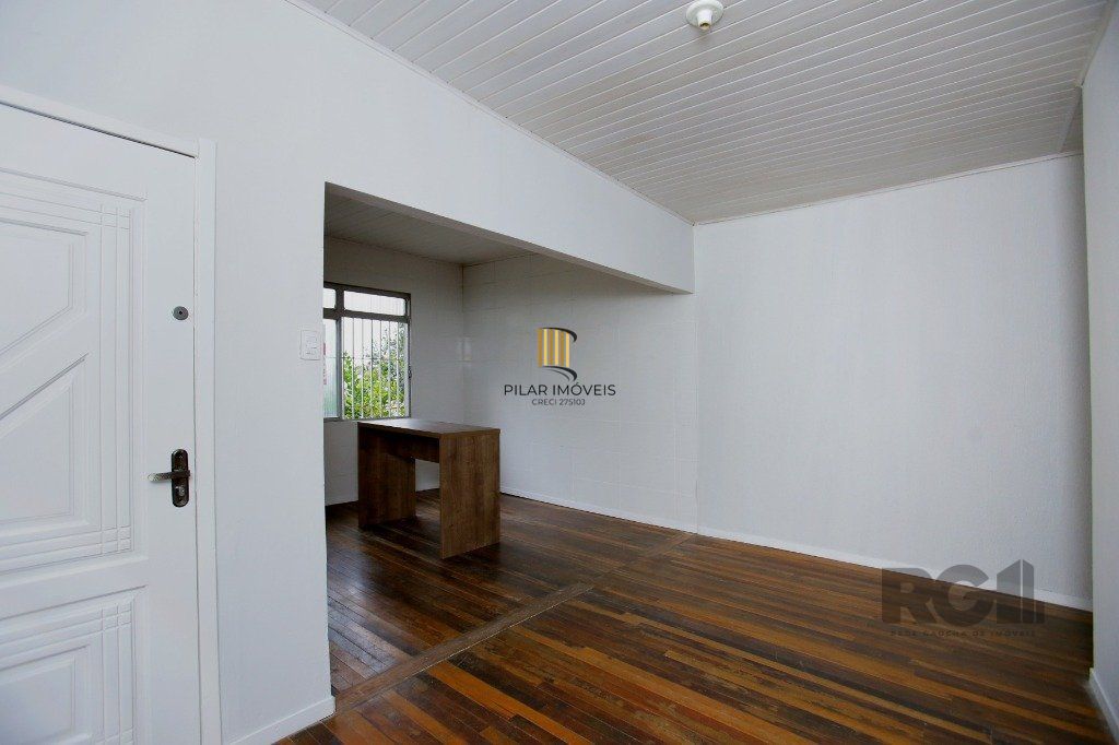 Casa 2 dormitórios no bairro Chácara das Pedras