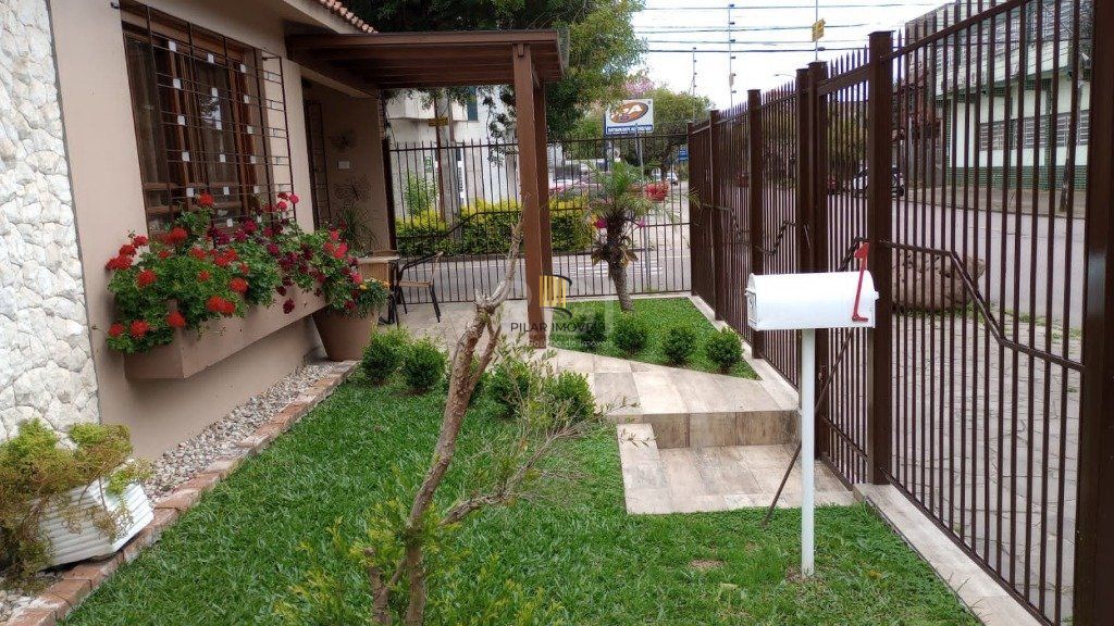 Casa para Venda - 160m², 3 dormitórios, sendo 1 suites, 2 vagas - Santa Maria Goretti