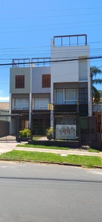 Sobrado 2 dormitórios no bairro Jardim Sabará