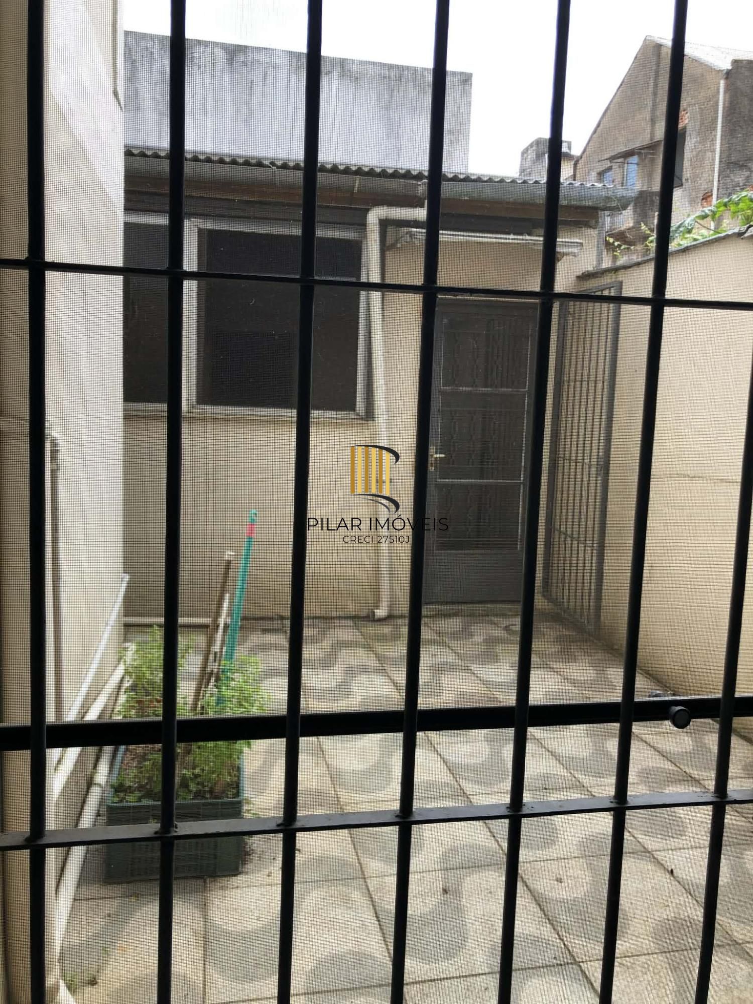 Predio residencial sendo uma cobertura e mais 03 apartamentos