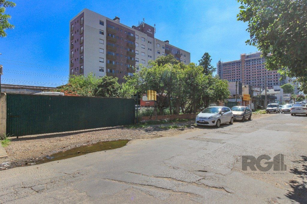 Vendo com exclusividade,  50m da PUC, terreno com 960 m2,   30,00m x 32,00m