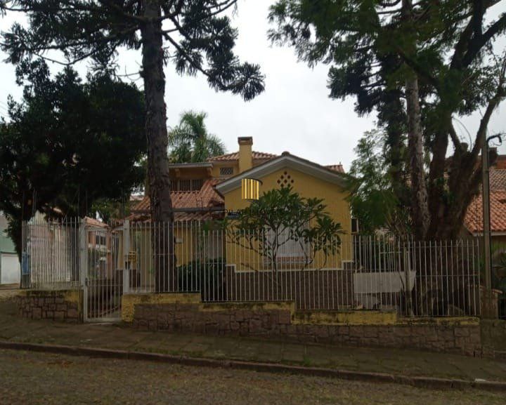 Casa 3 dormitórios no bairro Santo Antônio