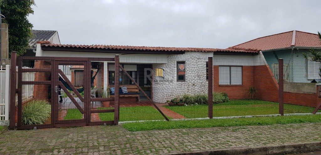 Casa 2 Dormitório(s) Bairro Jardim Beira-Mar