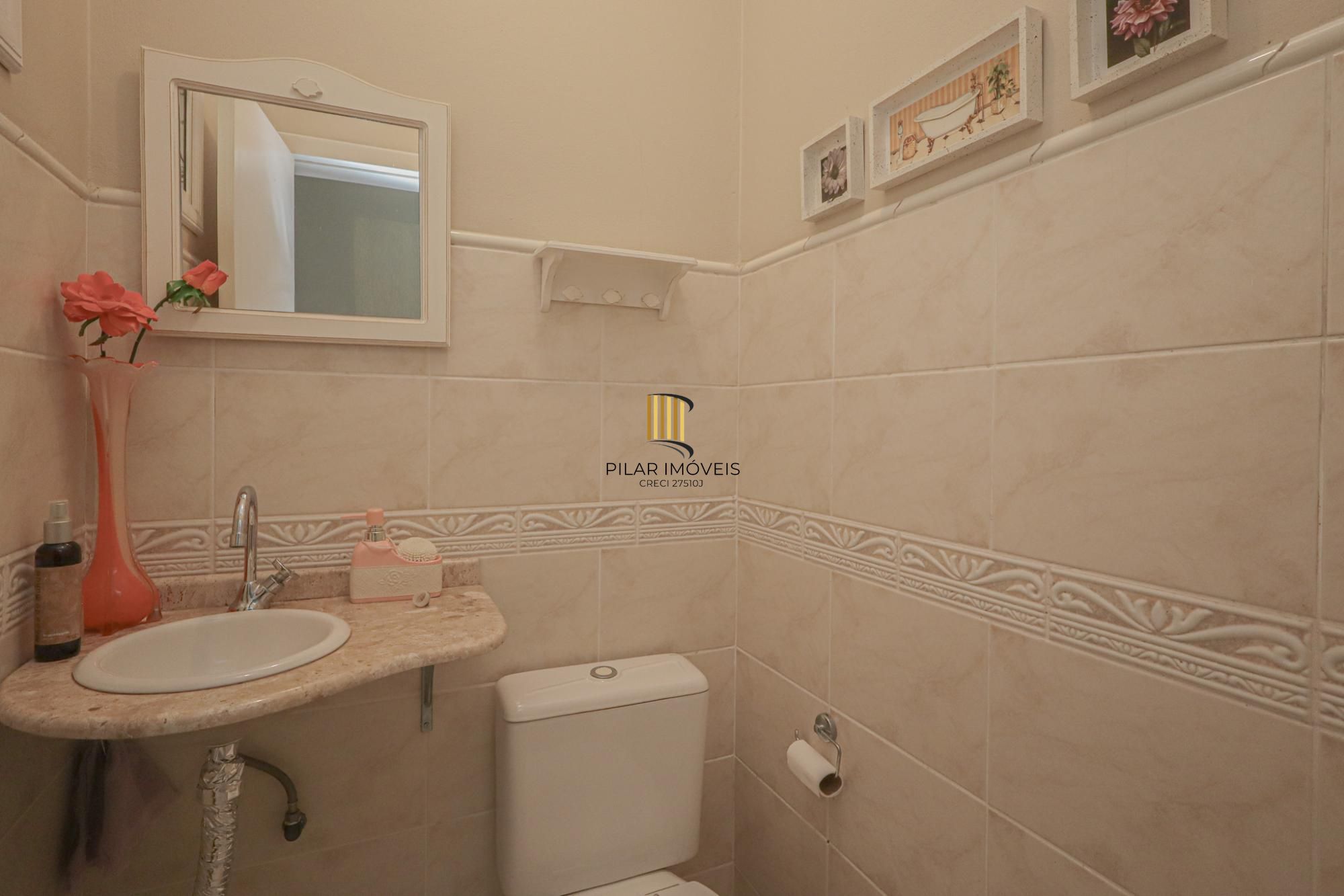 Residência de luxo ! Impecável.. 04 dormitórios , piscina / estuda dação