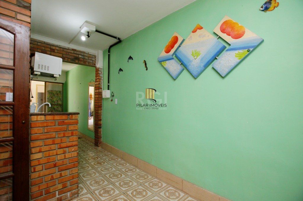 Casa para Venda - 350m², 3 dormitórios, 3 vagas - Passo da Areia