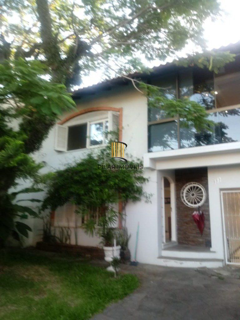 Casa para Venda - 300m², 3 dormitórios, sendo 1 suites, 5 vagas - Jardim Itu