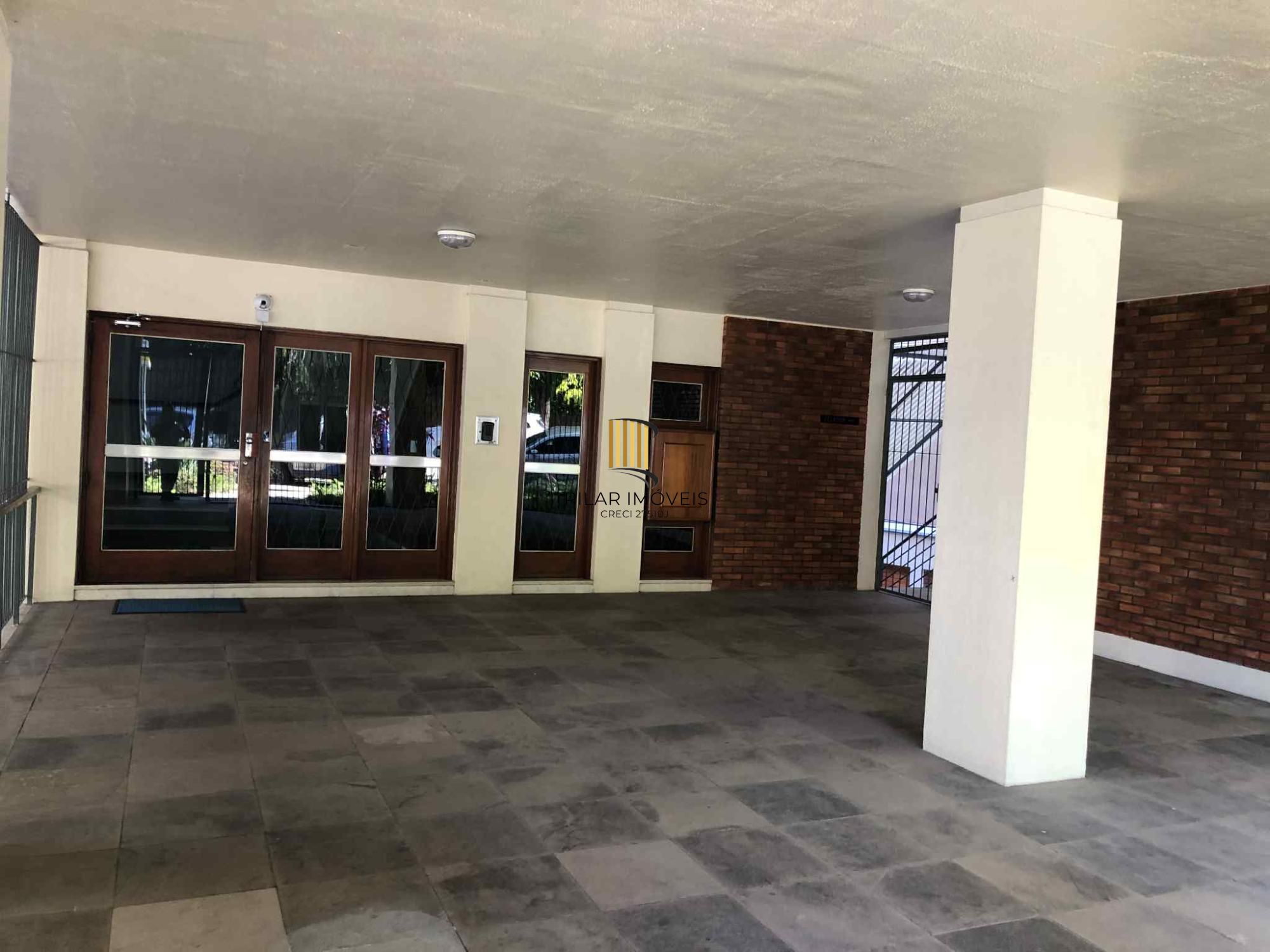 apartamento de 2 dormitórios com garagem no bairro rio branco