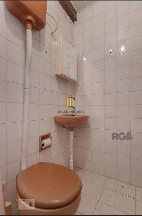 Casa com 04 dormitórios no Bairro Chacara das Pedras Porto Alegre