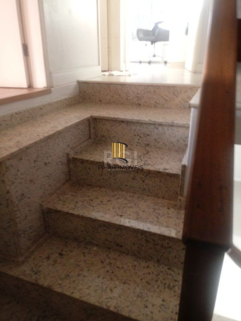 Casa para Venda - 300m², 3 dormitórios, sendo 1 suites, 5 vagas - Jardim Itu