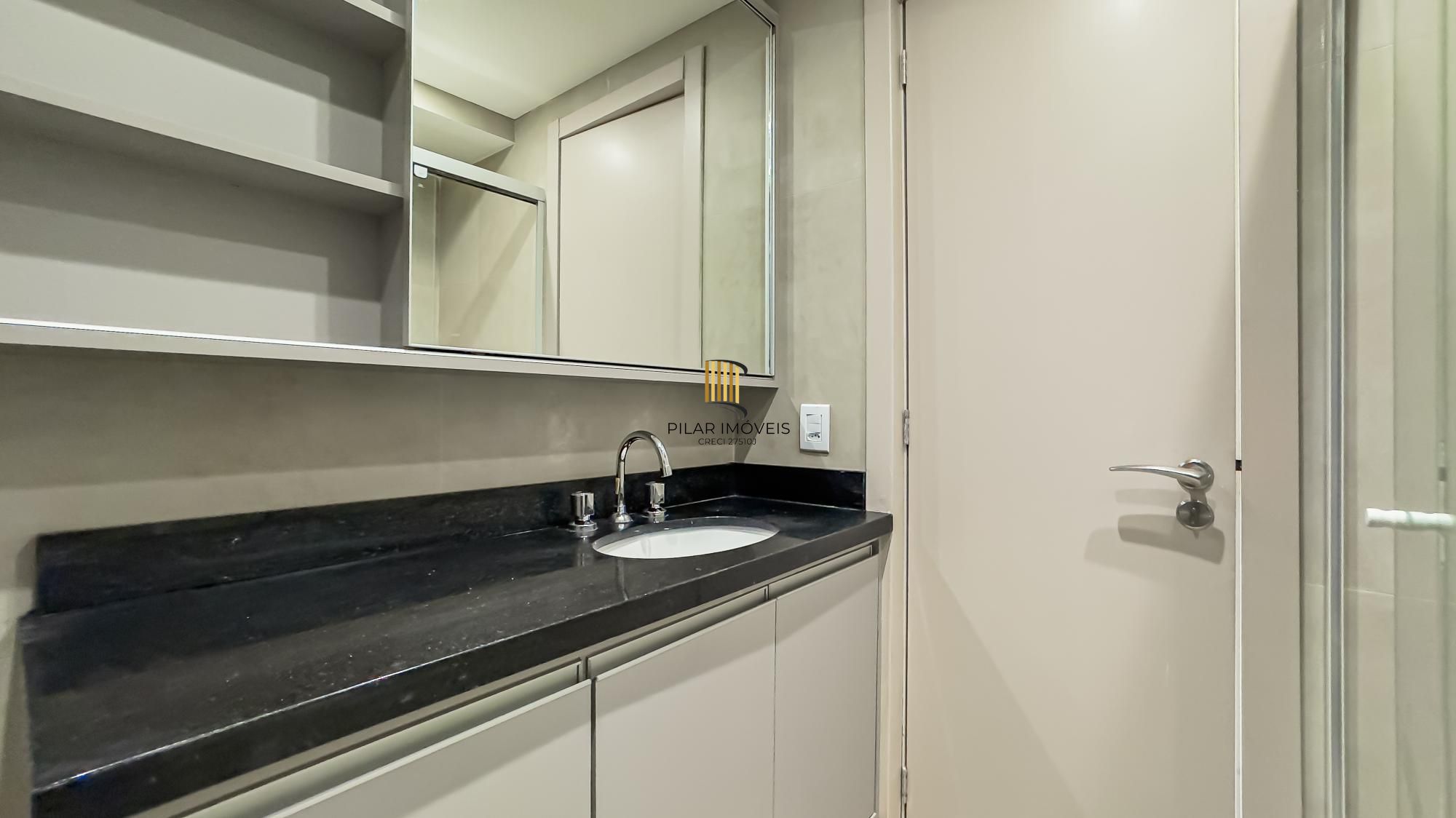 Apartamento 03 dormitórios com Garagem no Bairro 03 Figueiras em Porto Alegre