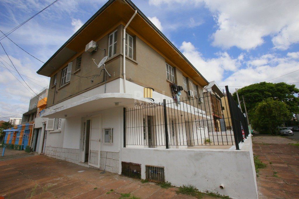 Prédio Comercial 2 dormitórios no bairro Navegantes - Pilar Imóveis
