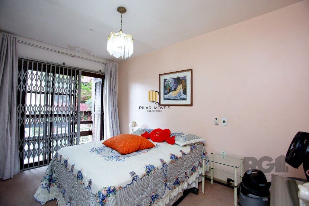 Casa 3 Dormitório(s) Bairro Petrópolis