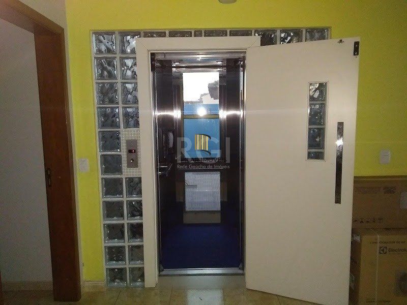 Casa 5 dormitórios no bairro Centro