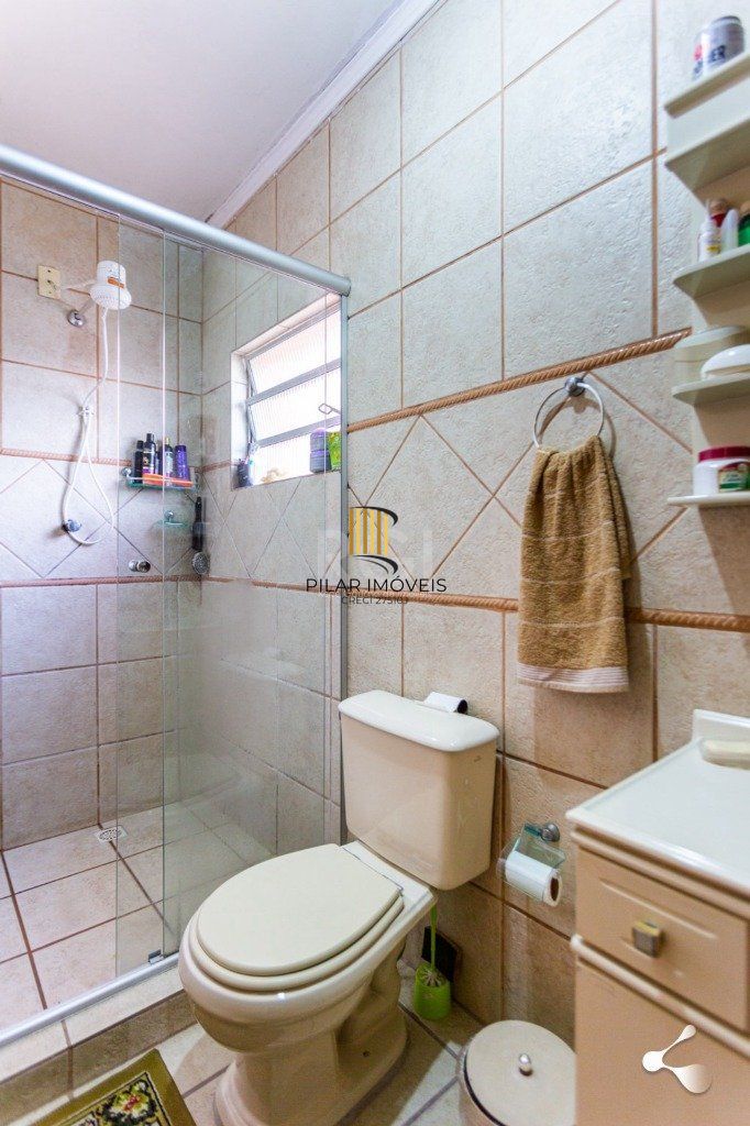 Casa para Venda - 231.27m², 3 dormitórios, sendo 1 suites, 3 vagas - Cristal