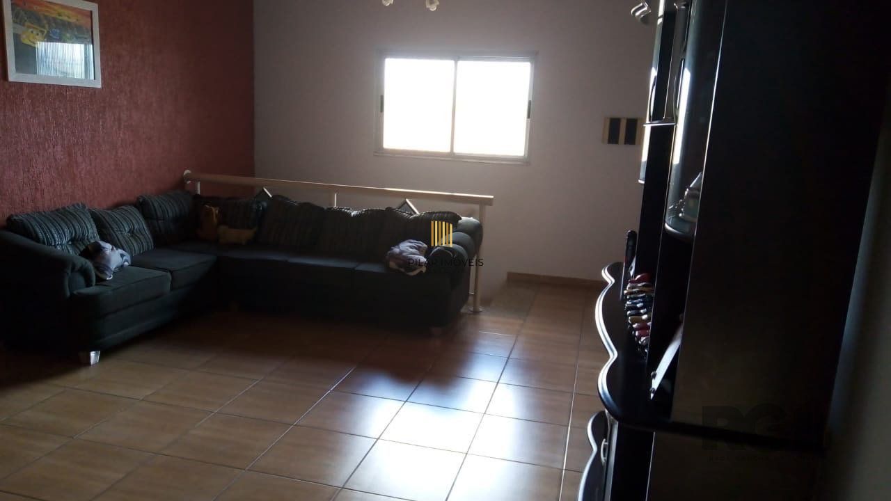 Excelente casa de 70m² com 3 dormitórios no bairro Sarandi. 