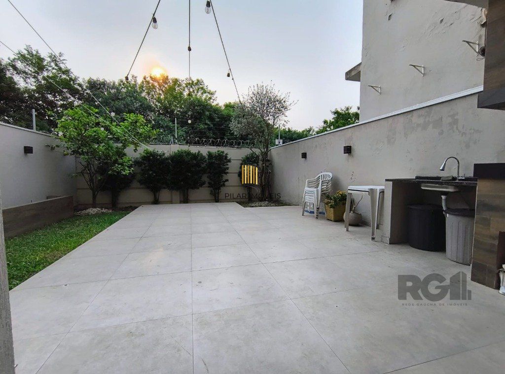 Casa 3 dormitórios no bairro Sarandi