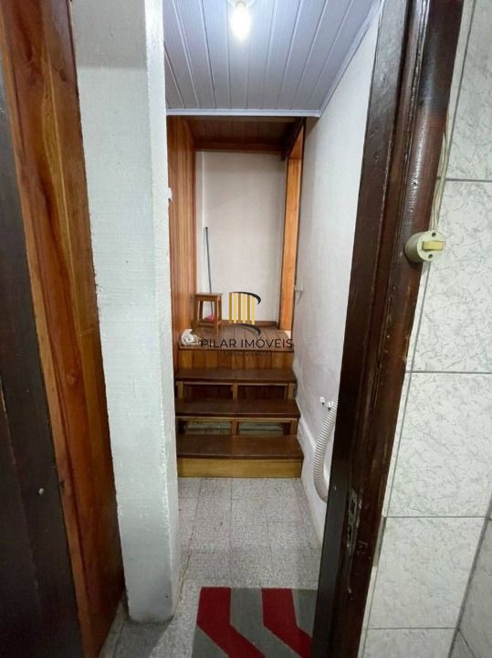 Sobrado 4 dormitórios no bairro Vargas