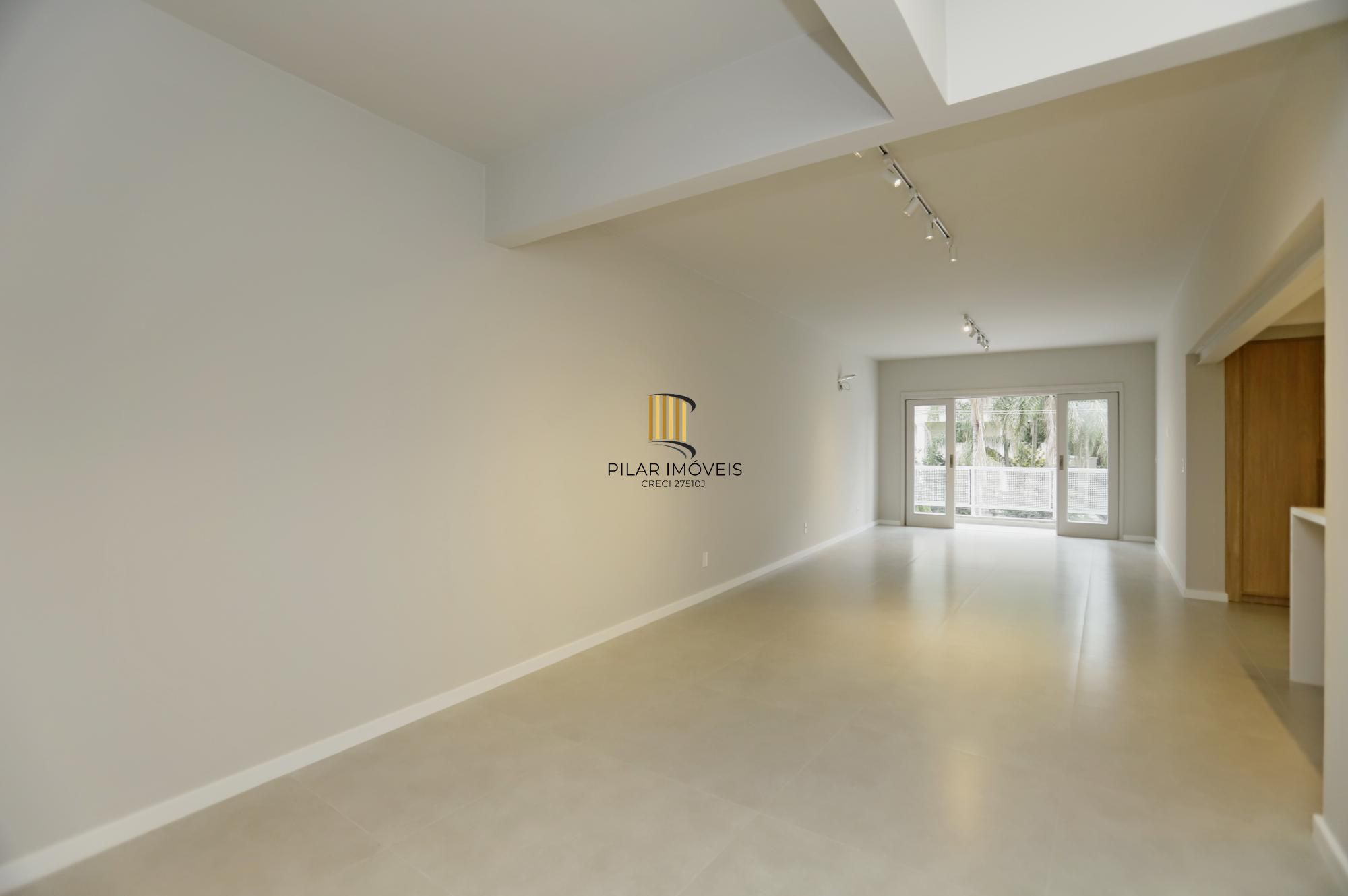 Apartamento 03 dormitórios revitalizado no Moinhos de Vento em Porto Alegre.