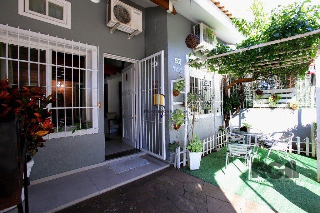 Casa para Venda - 70m², 3 dormitórios, 2 vagas - Jardim Leopoldina