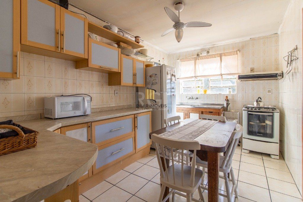 Sobrado para Venda - 139.18m², 3 dormitórios, sendo 1 suites, 4 vagas - Cristo Redentor