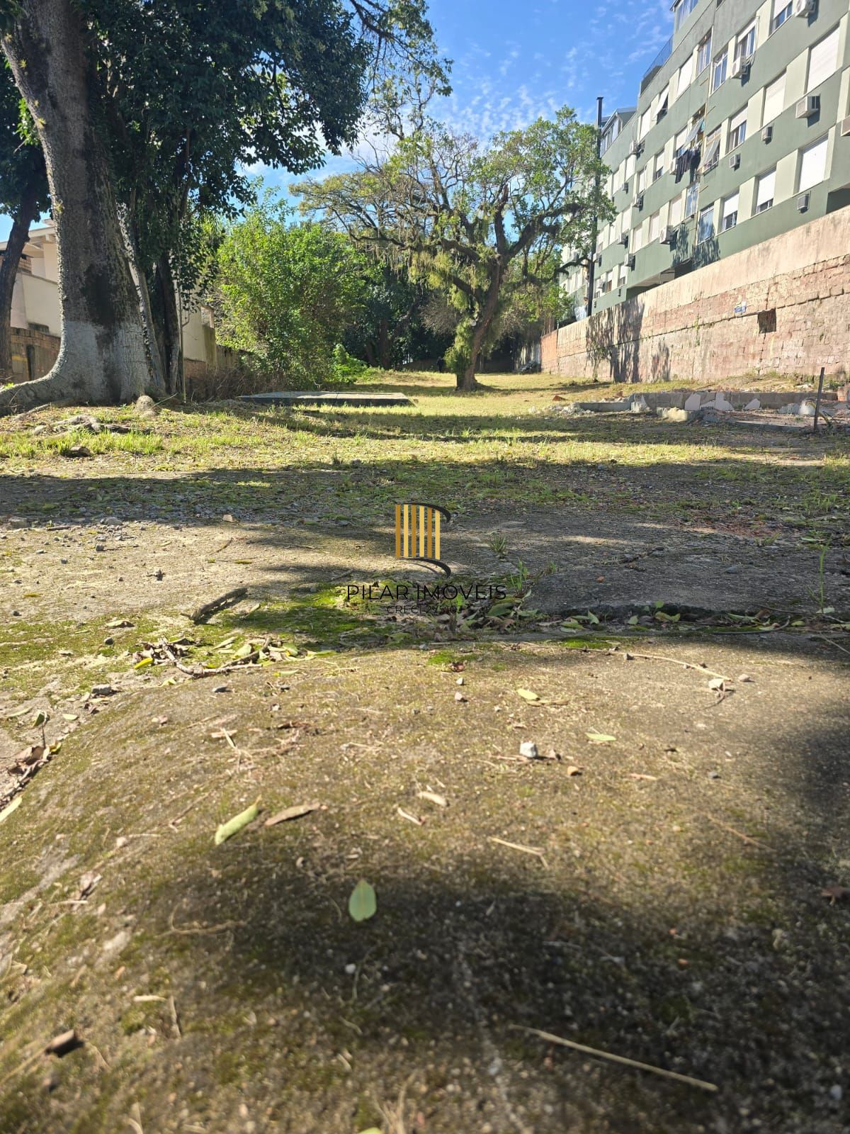 Terreno  desocupado, localizado na Rua Doutor Campos Velho