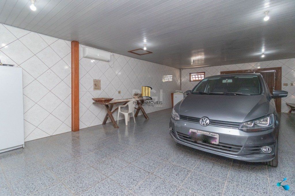 Casa para Venda - 272m², 3 dormitórios, sendo 1 suites, 2 vagas - Sarandi