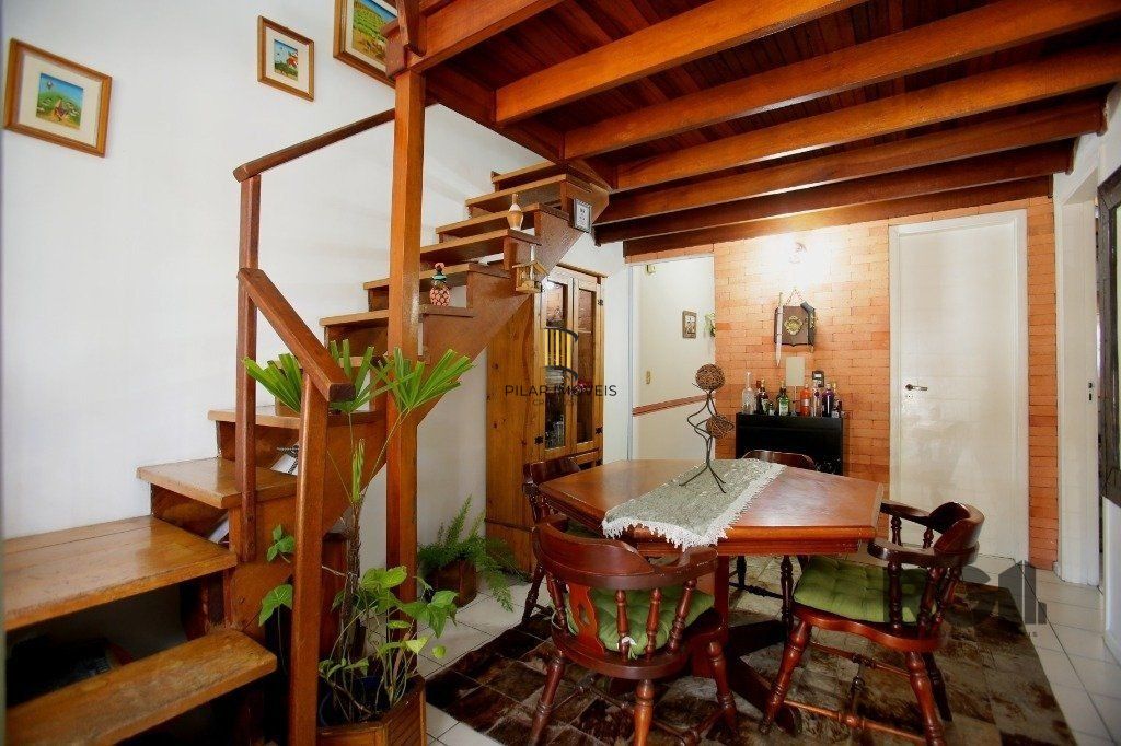 Casa para Venda - 70m², 3 dormitórios, 2 vagas - Jardim Leopoldina