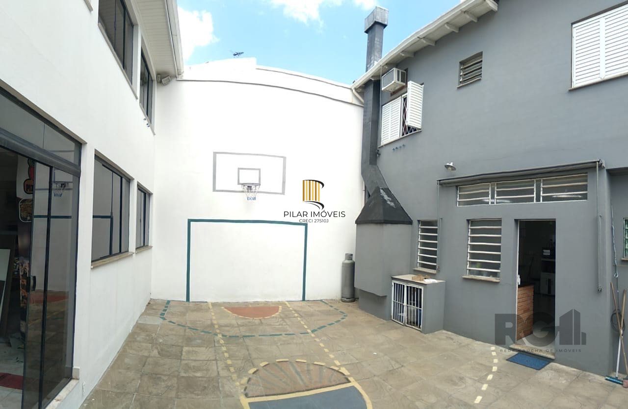 Excelente casa de 70m² com 3 dormitórios no bairro Sarandi. 
