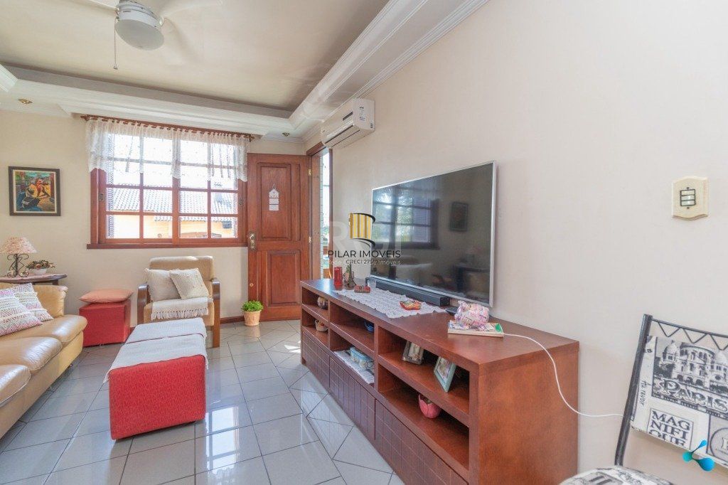 Casa para Venda - 272m², 3 dormitórios, sendo 1 suites, 2 vagas - Sarandi