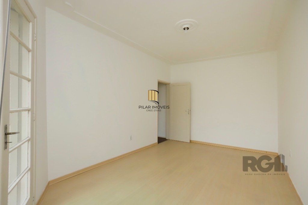 Apartamento 03 dormitórios no Bairro Santana em Porto Alegre.