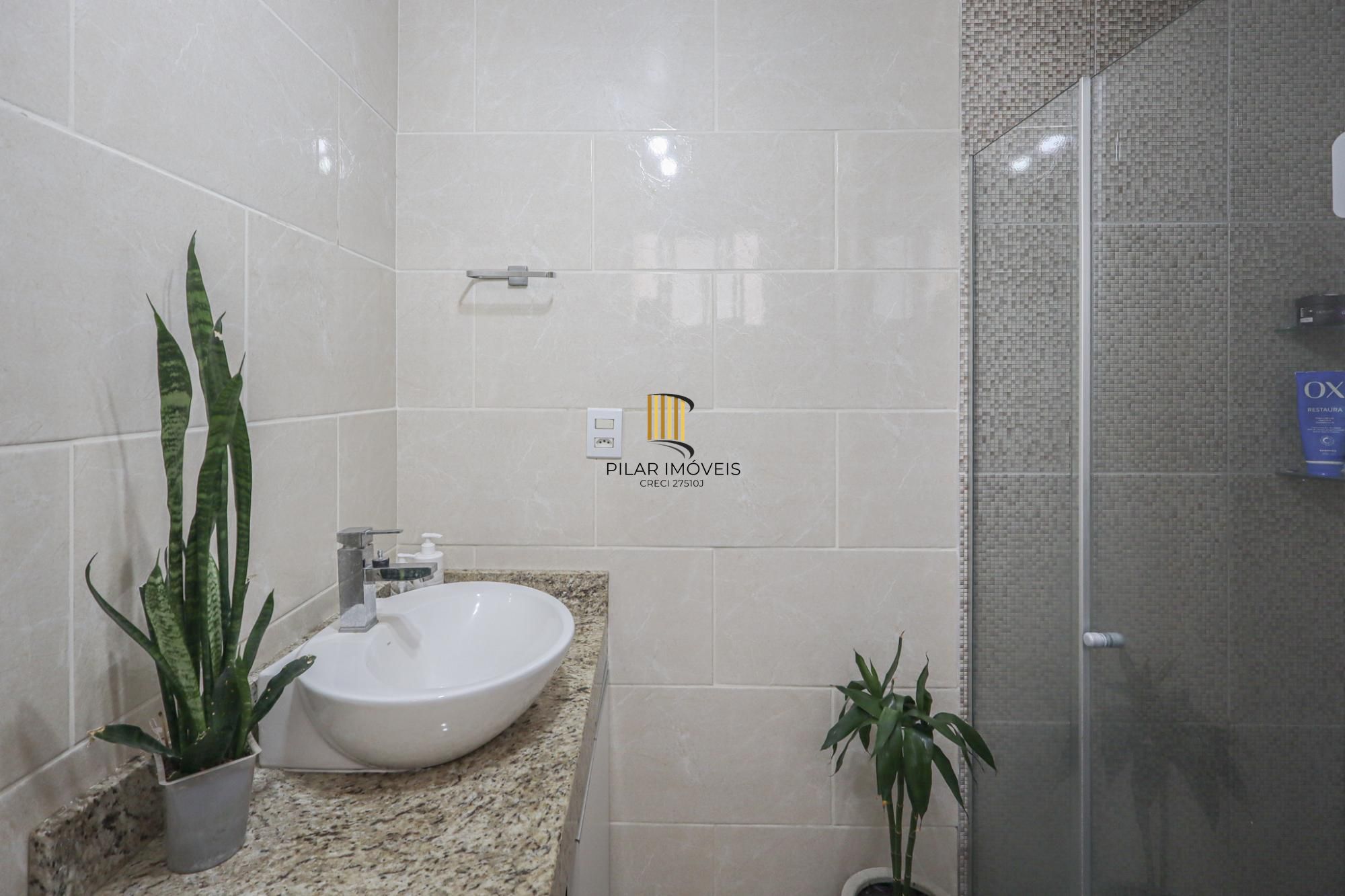 Apto 01 quarto todo reformado no bairro Floresta Porto Alegre/RS