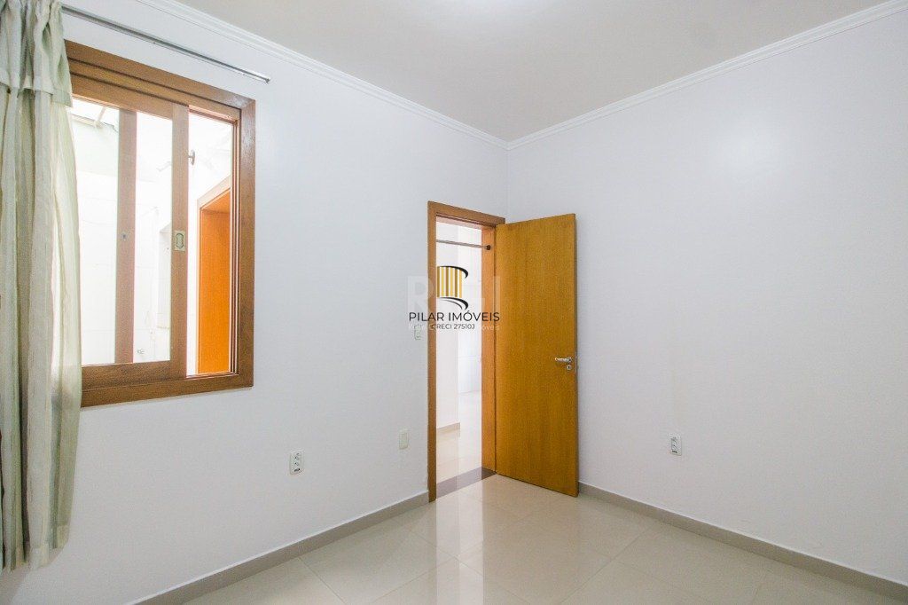 Casa para Venda - 380.83m², 5 dormitórios, sendo 1 suites, 2 vagas - Glória