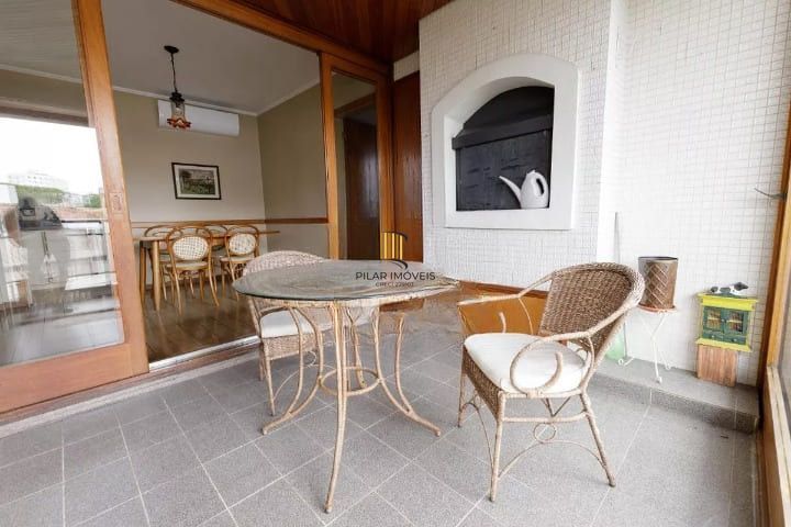 APARTAMENTO 02 DORMITÓRIOS COM CHURRASQUEIRA E GARAGEM