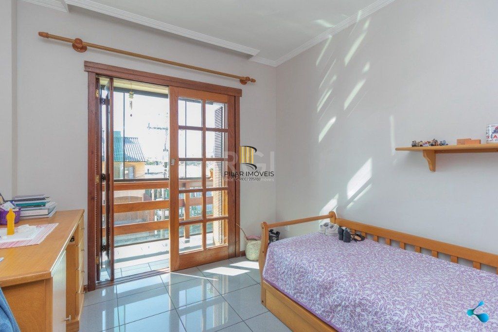 Casa para Venda - 272m², 3 dormitórios, sendo 1 suites, 2 vagas - Sarandi