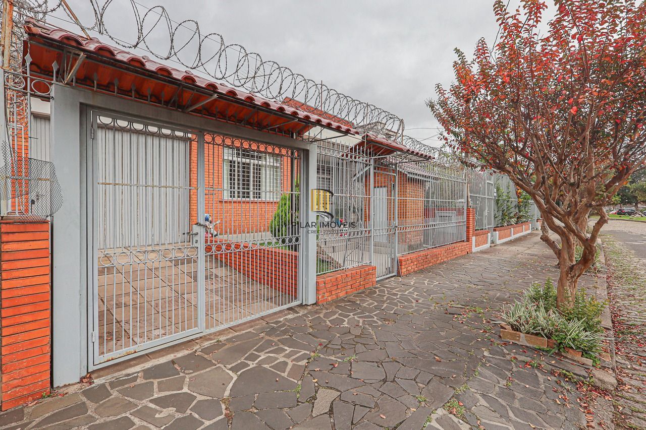 Casa a venda, 3 quartos sendo 1 suíte, 166m² no bairro Passo da areia, Porto Alegre