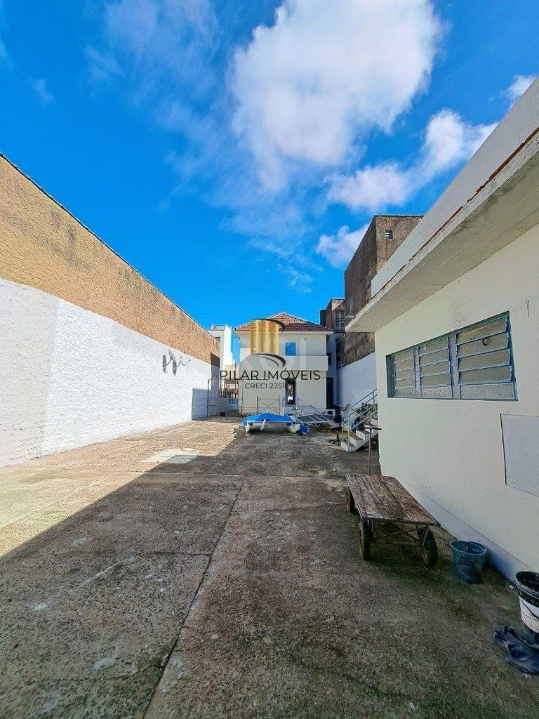 Casa comercial no 4 distrito