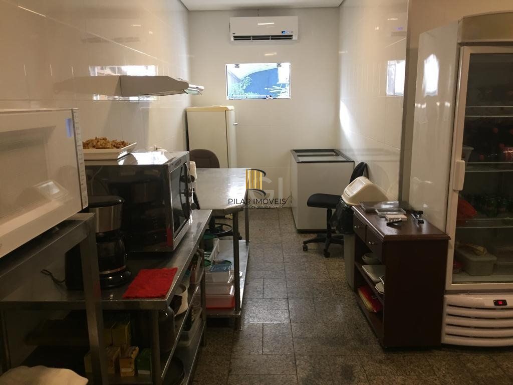 Prédio à Venda - 1650m², 18 vagas - Menino Deus