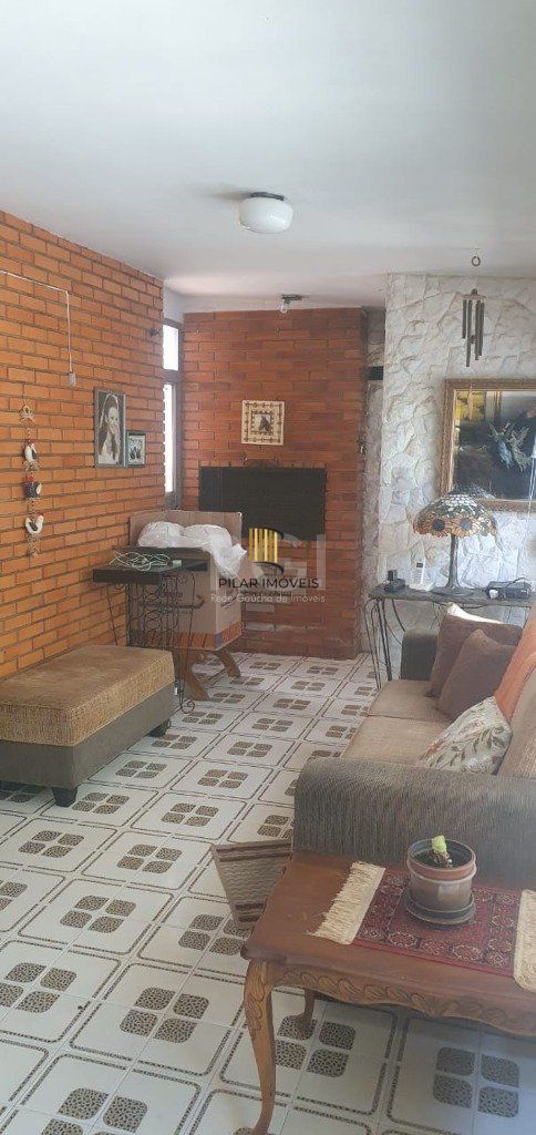 Casa 3 dormitórios no bairro Passo da Areia