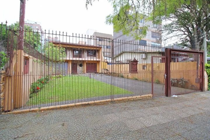 sobrado espaçoso e semimobiliado