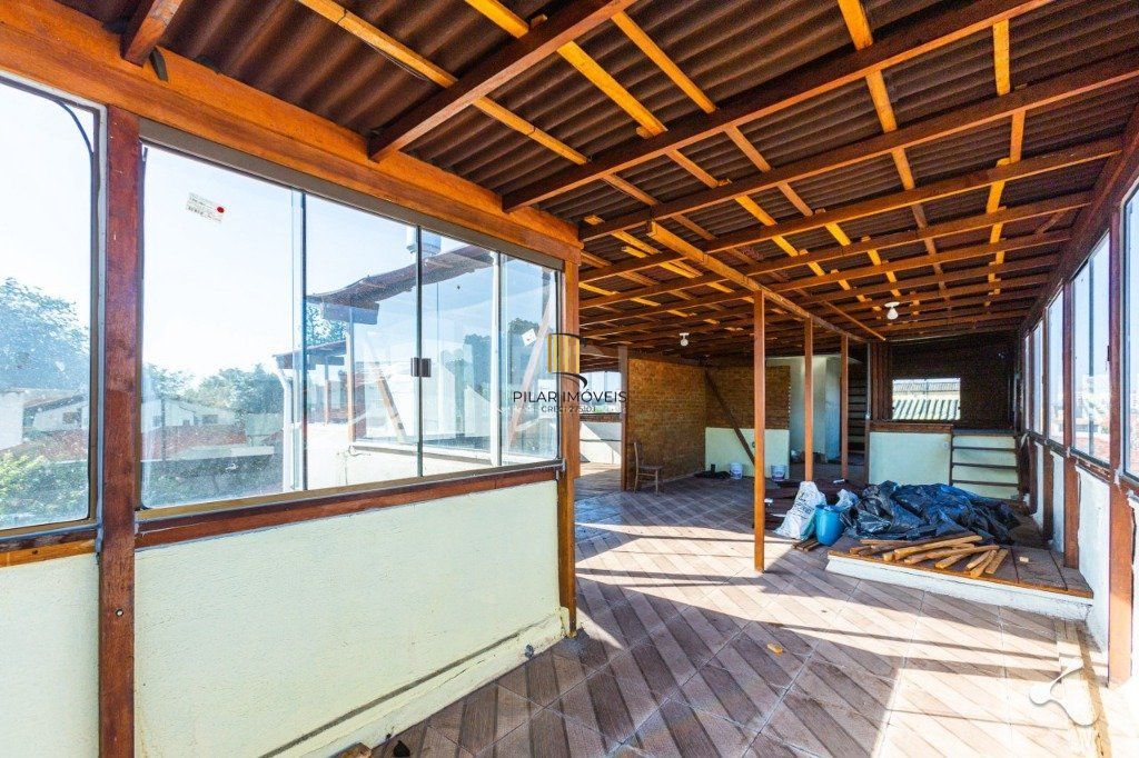 Casa para Venda - 500m², 3 dormitórios, sendo 3 suites, 4 vagas - Vila Ipiranga
