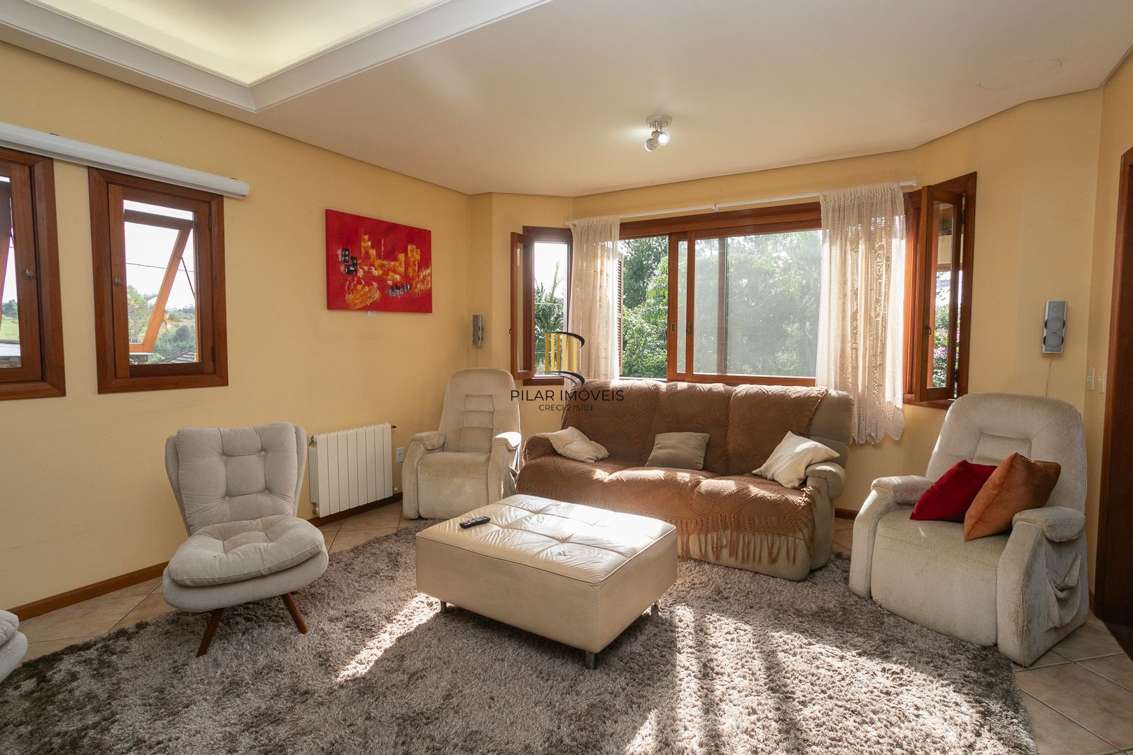 Casa mobiliada em condomínio