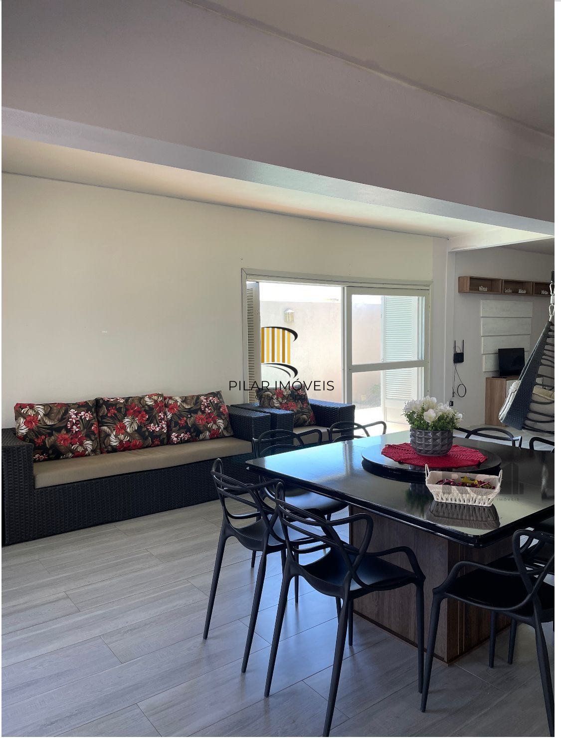 Casa com 6 dormitórios para comprar , 333 m² por R$ 852.000,00 - Centro - Imbé/RS