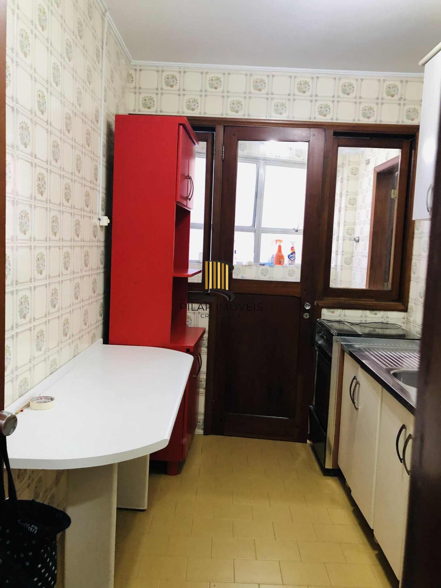 apartamento de 2 dormitórios com garagem no bairro rio branco