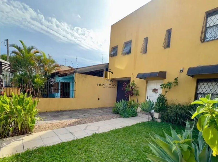Casa sobrado no Partenon de 5 dormitórios 