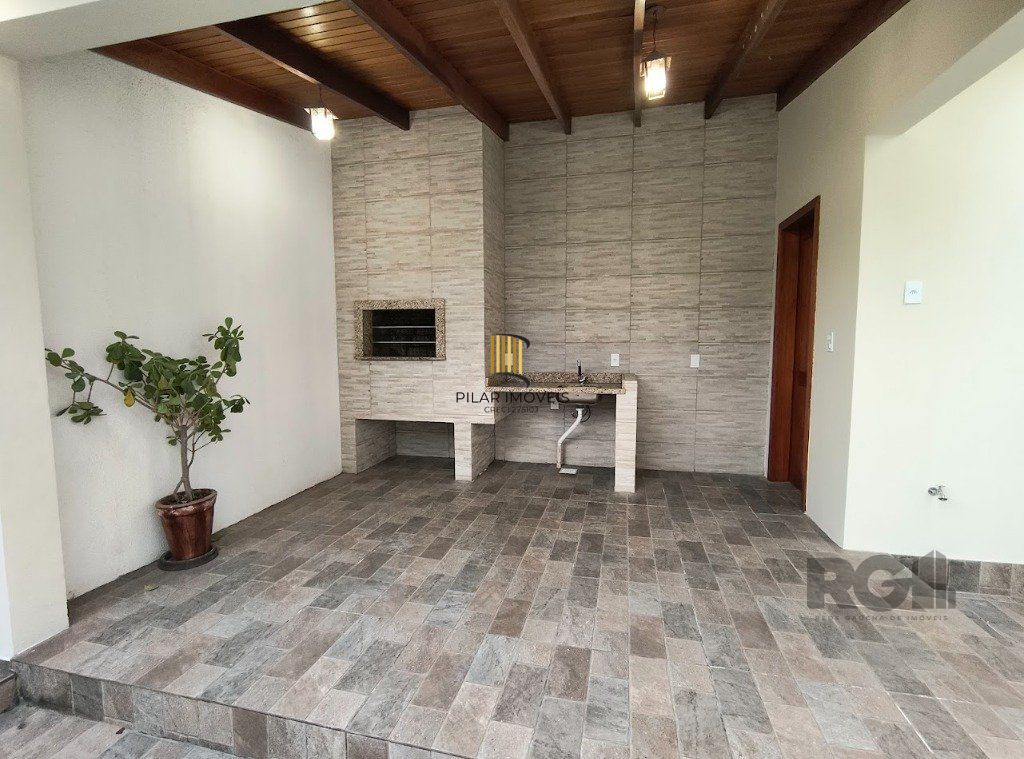 Vendo casa 03 dormitório no Parque da Matriz em Cachoeirinha - RS.