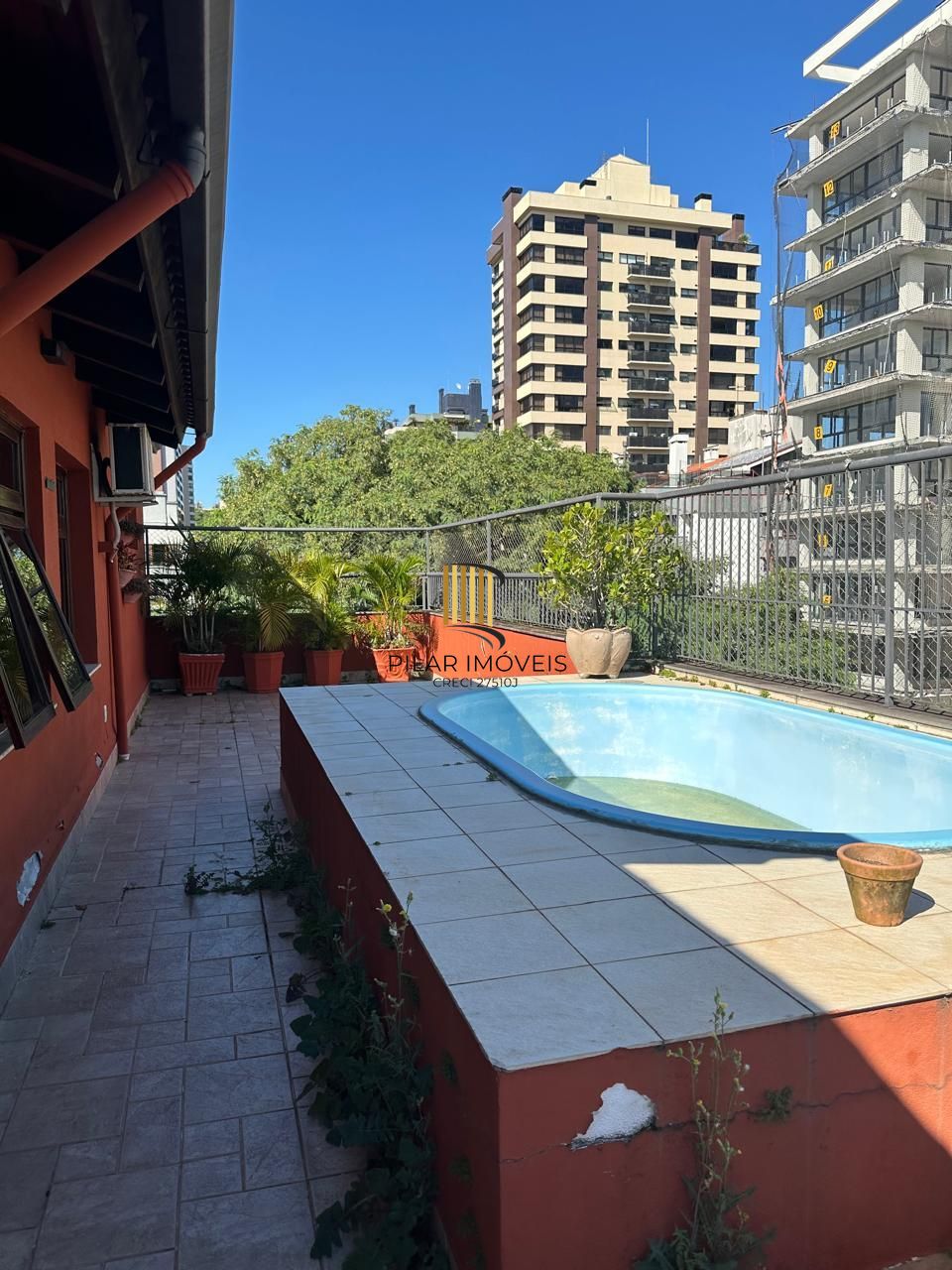 Cobertura de 03 dormitórios com opção de 05, 03 garagens. Bairro Higienópolis