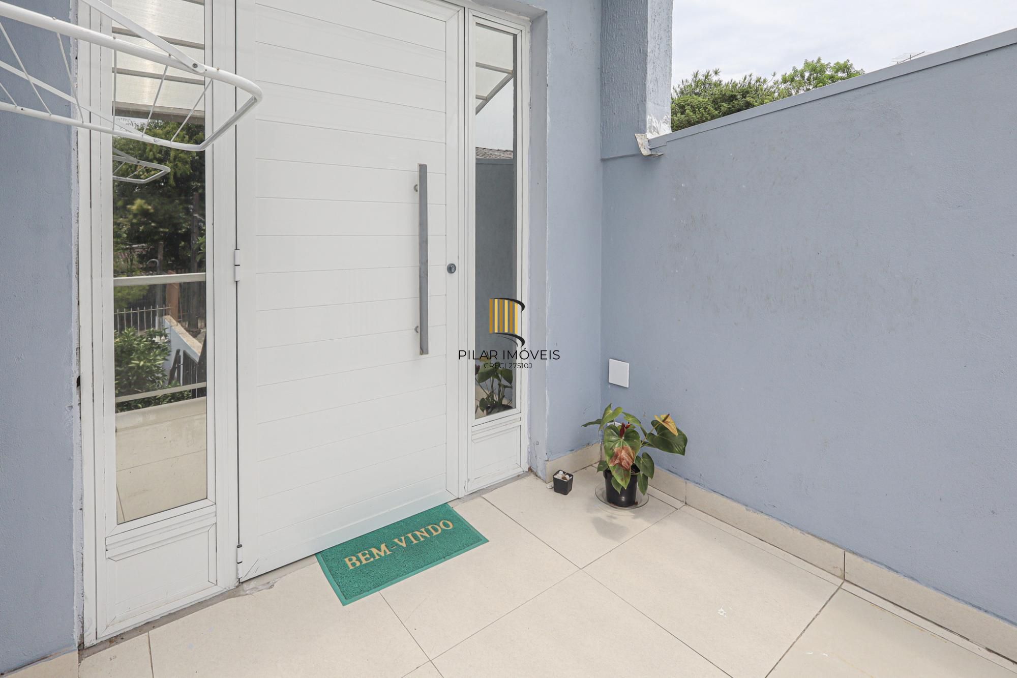 Casa semi mobiliada, 4 dormitórios no Bairro Jardim Sabará